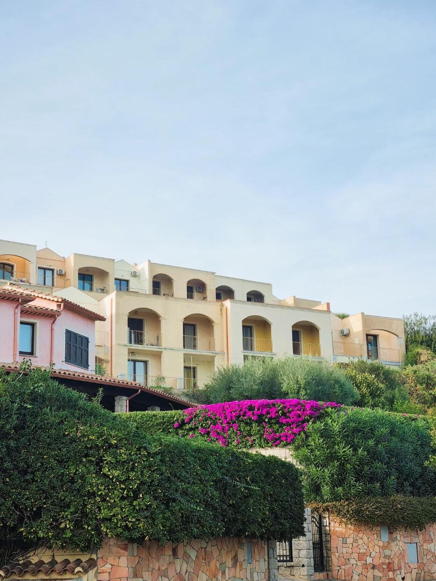 Golf & Sea Residence Is Molas Pula Buitenkant foto